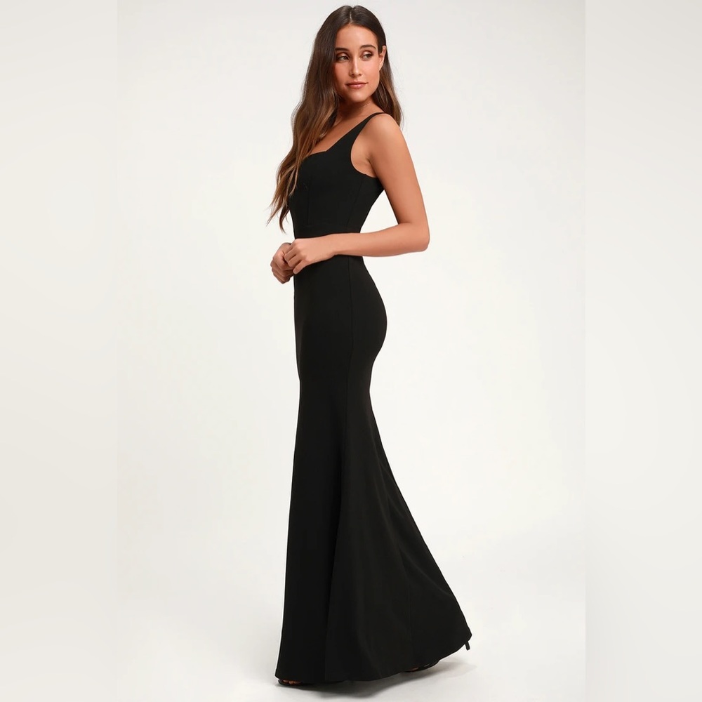 Lulus, floor length black dress